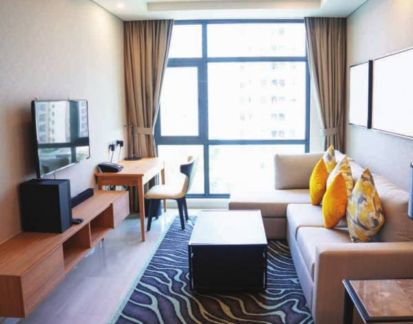  avenue-210 Living Area