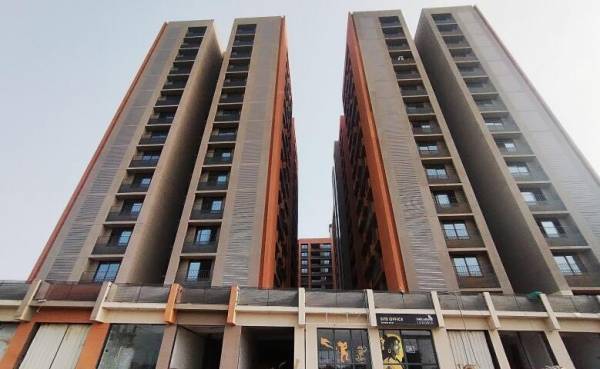  luxuria Block C Construction Status June-25