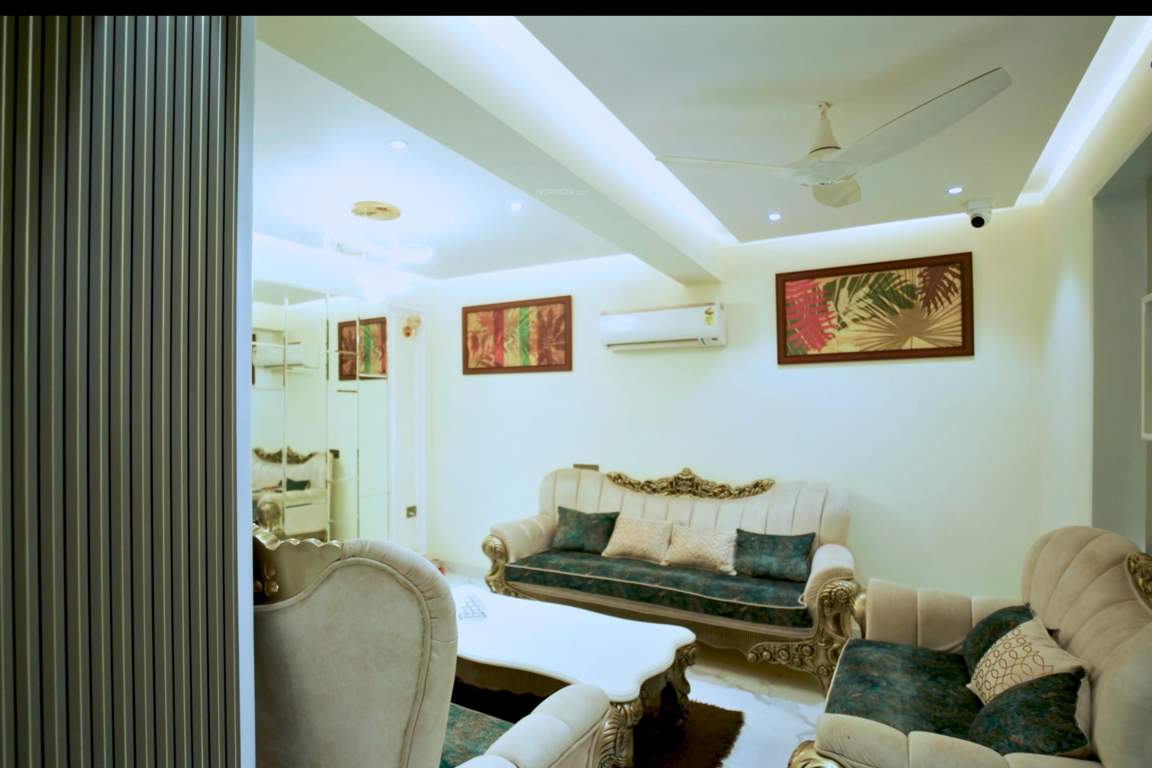  best oriana Living Area