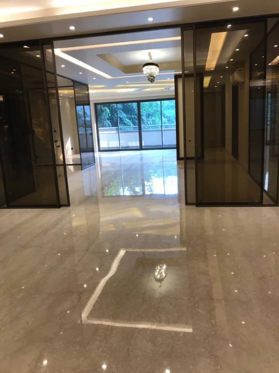  floors 1 Living Area