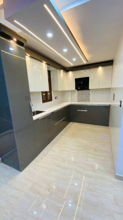 8 majestic homes Kitchen