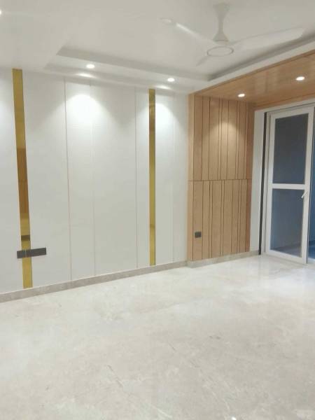  floors-4 Living Area