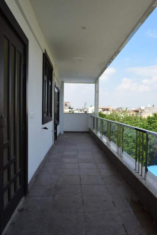  luxury independent floor Balcony