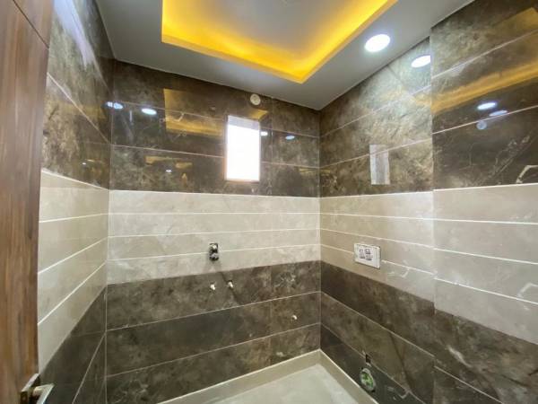  palace-smart-floors Bathroom