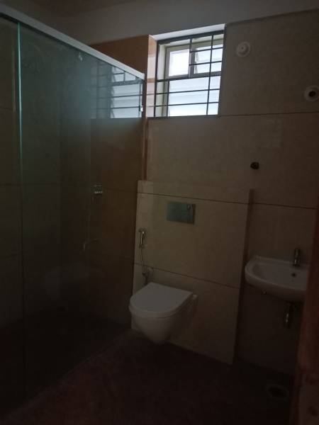  grand-manor Bathroom