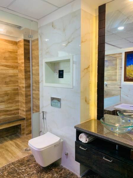  ggr-emerald-floor Bathroom