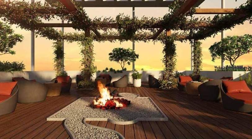  iconica capitol and the crown Others