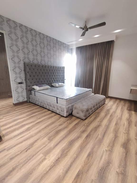  titanium floors 4 Bedroom