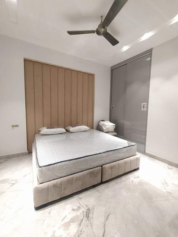  titanium floors 4 Bedroom