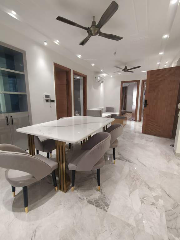  titanium floors 4 Dining Area