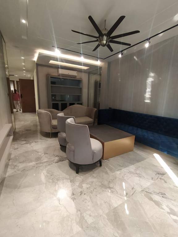  titanium floors 4 Dining Area