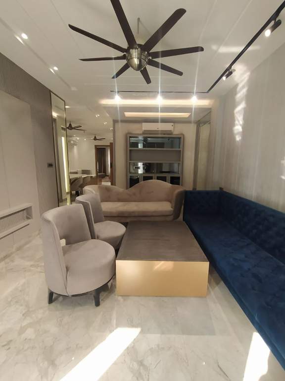  titanium floors 4 Living Area