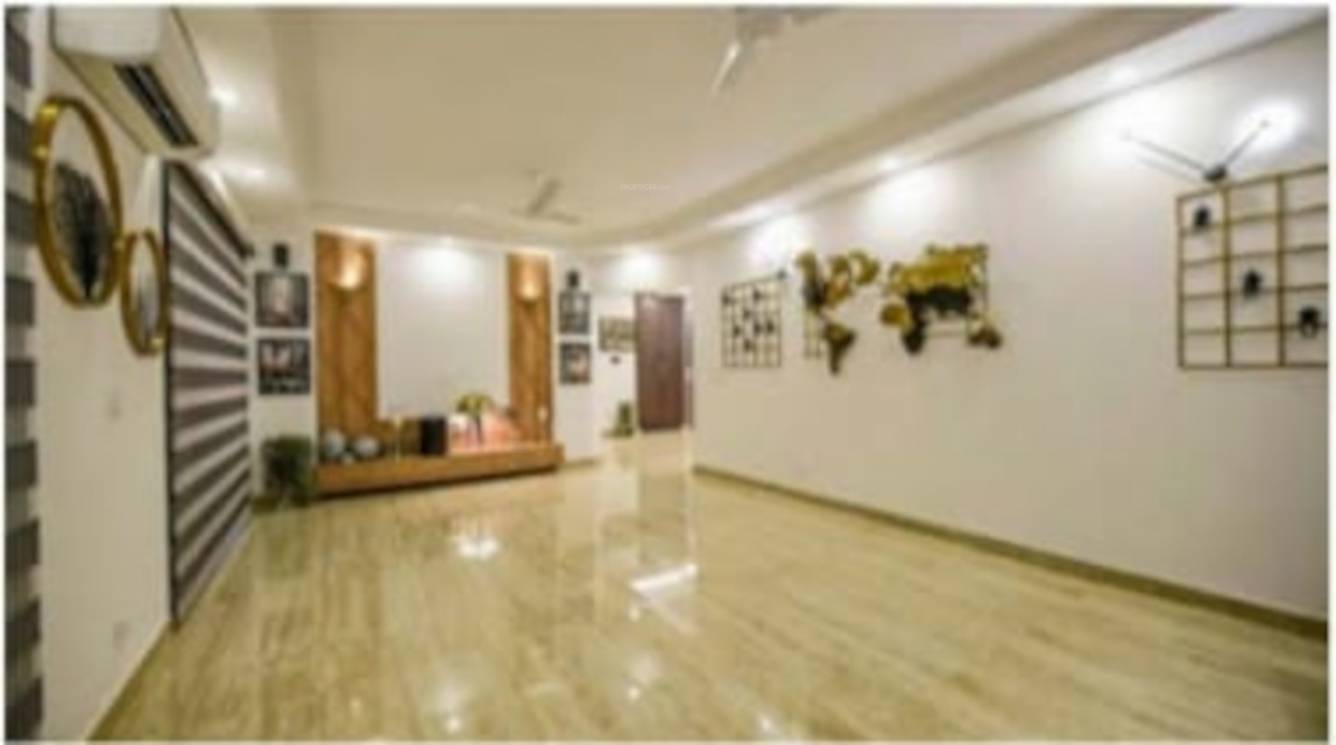  floors 3 Living Area