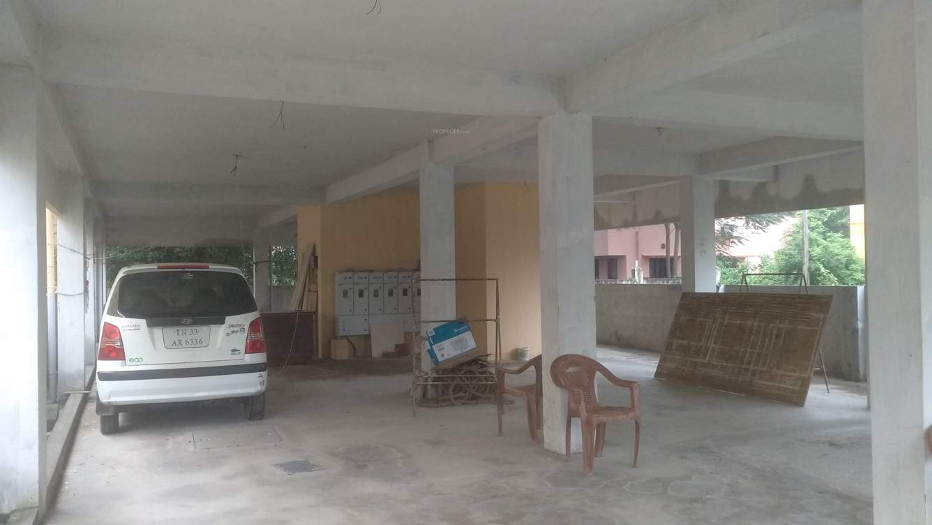  lakshmanan flats Car Parking