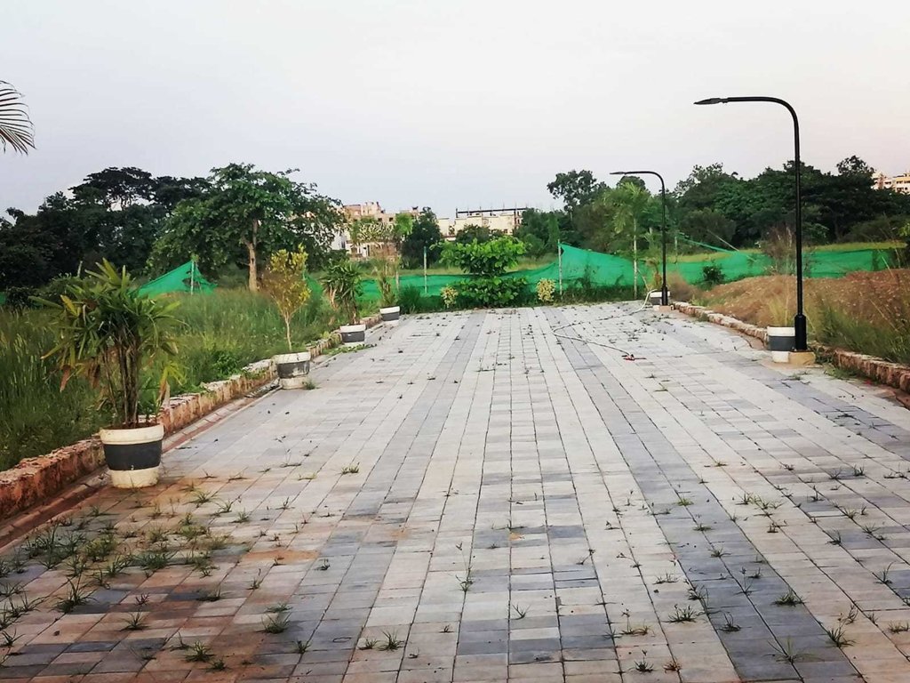 Om Ayaan Signature Platina