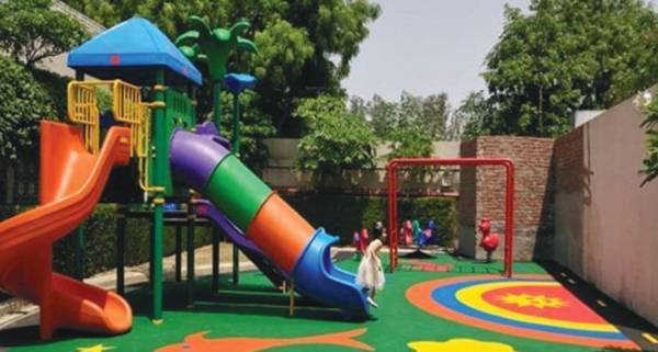 Children's play area heights Children's play area