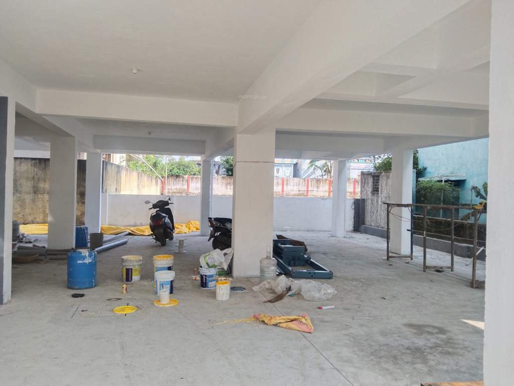  homes Closed Car Parking