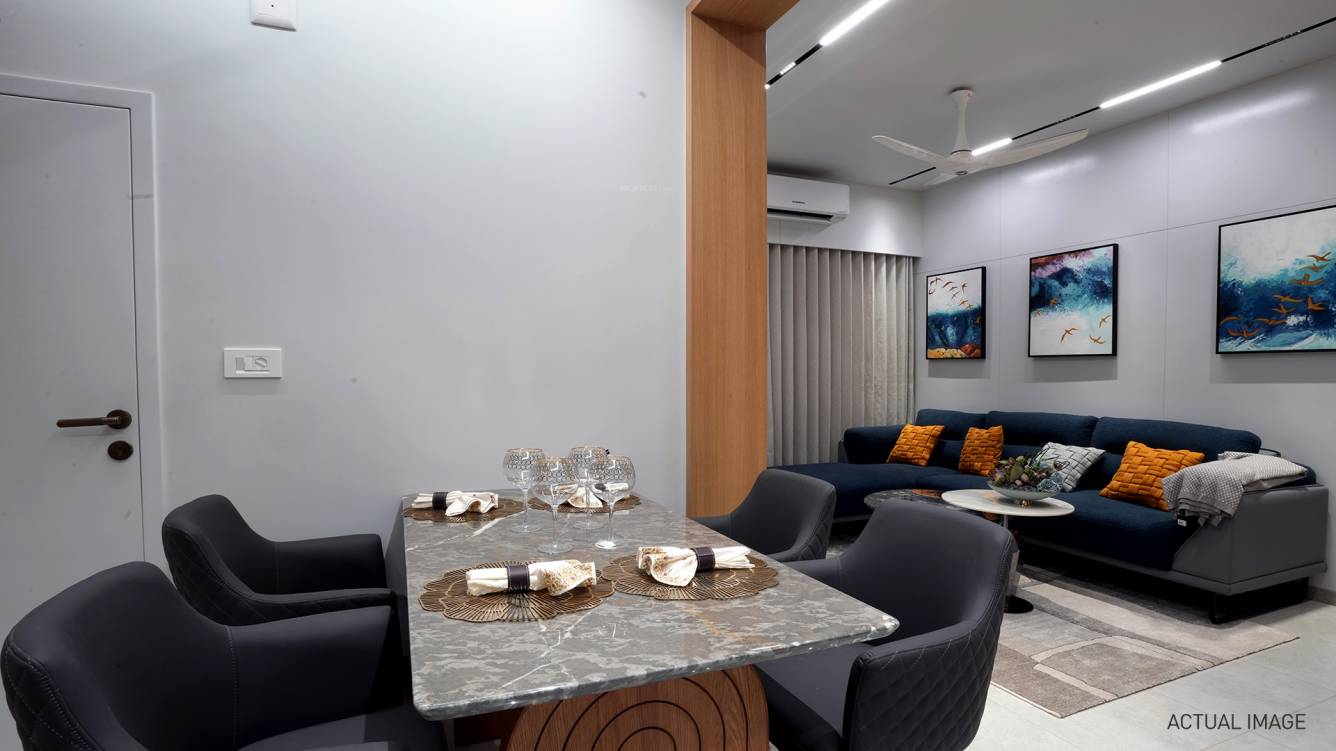  solitaire vista 2 Dining Area