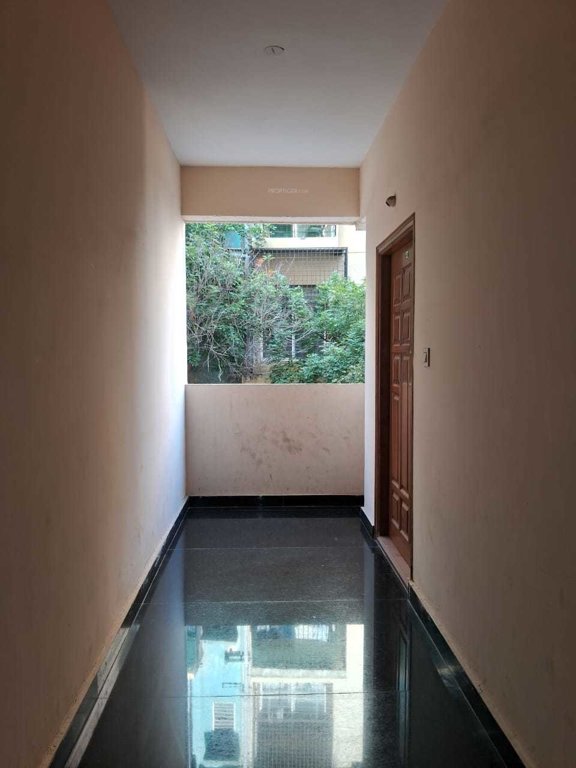  siri dharmaprabhu dale Lobby