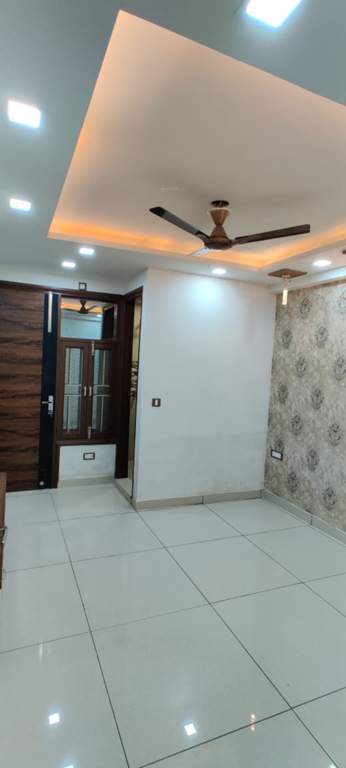  the crest Living Area