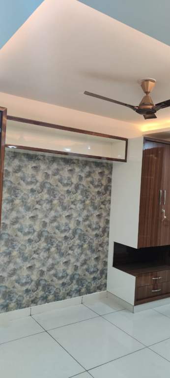  the crest Living Area