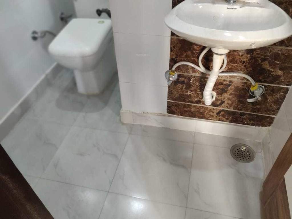  the residence Bathroom