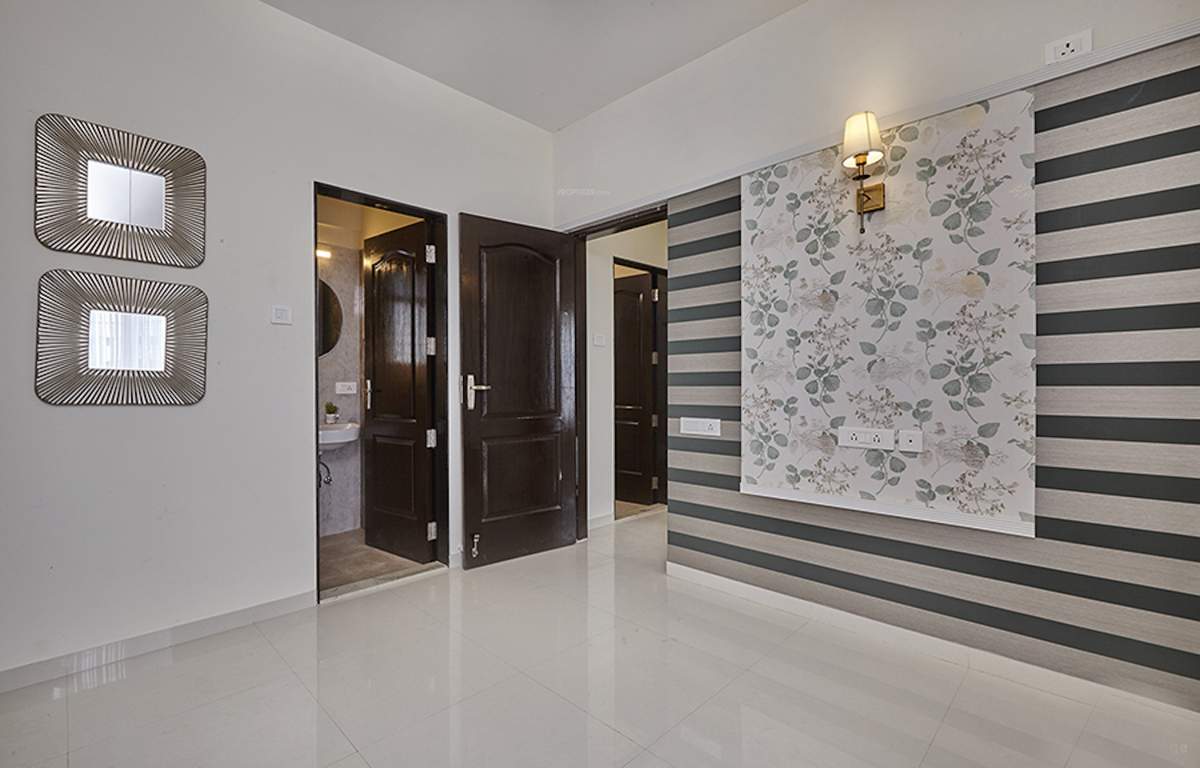  elan west iii Living Area