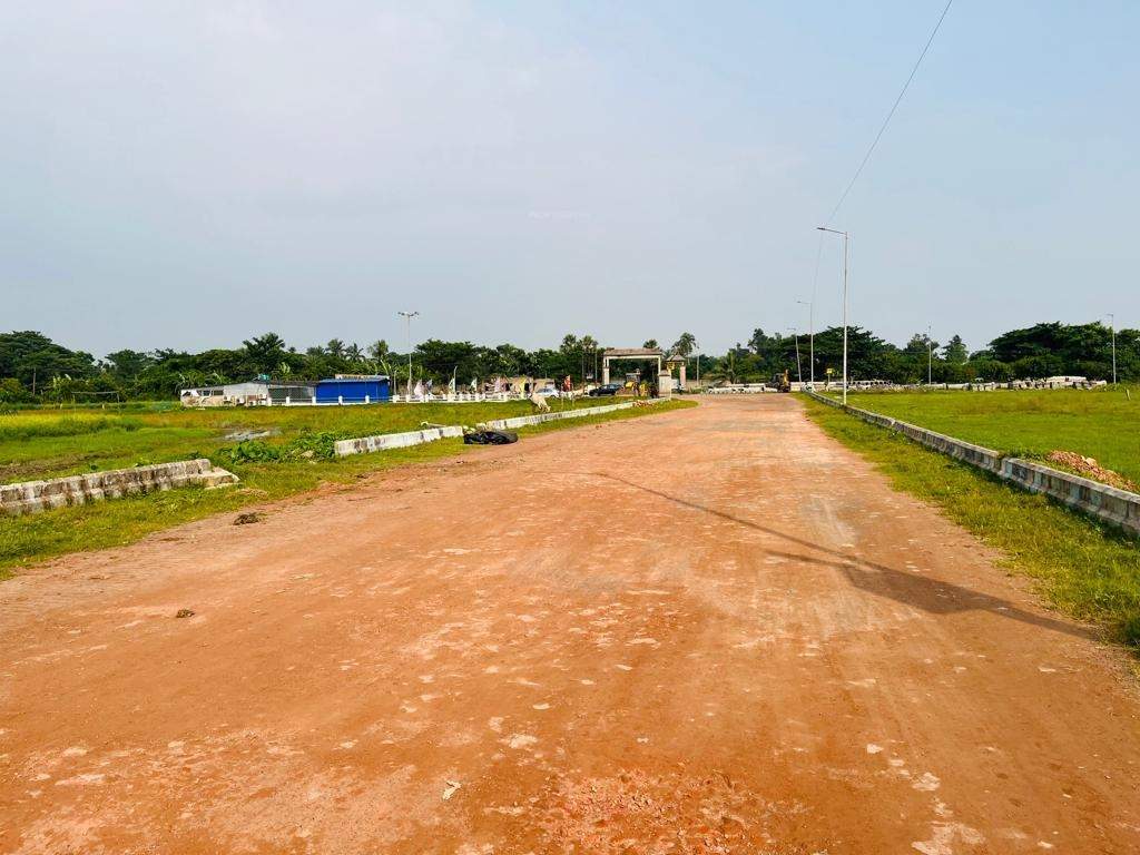  swapnabhumi Plot