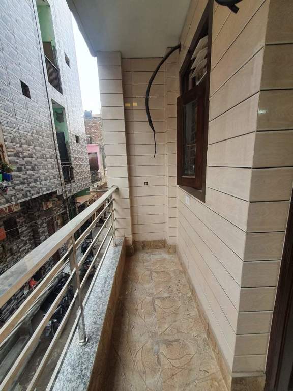  the precious homes Balcony