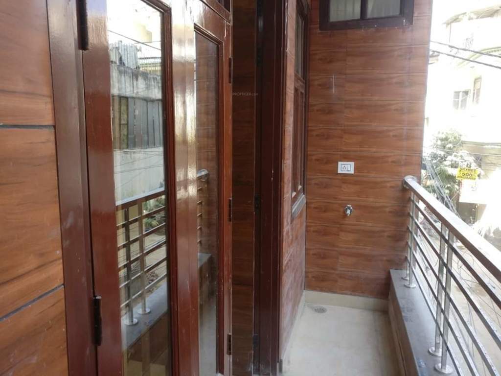  the precious homes Balcony