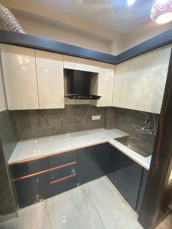  the royal adress Kitchen