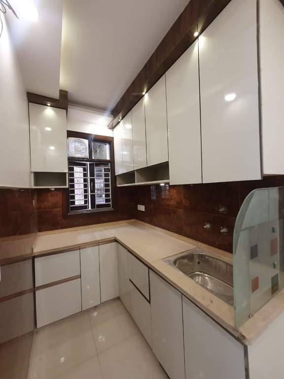  the royal adress Kitchen