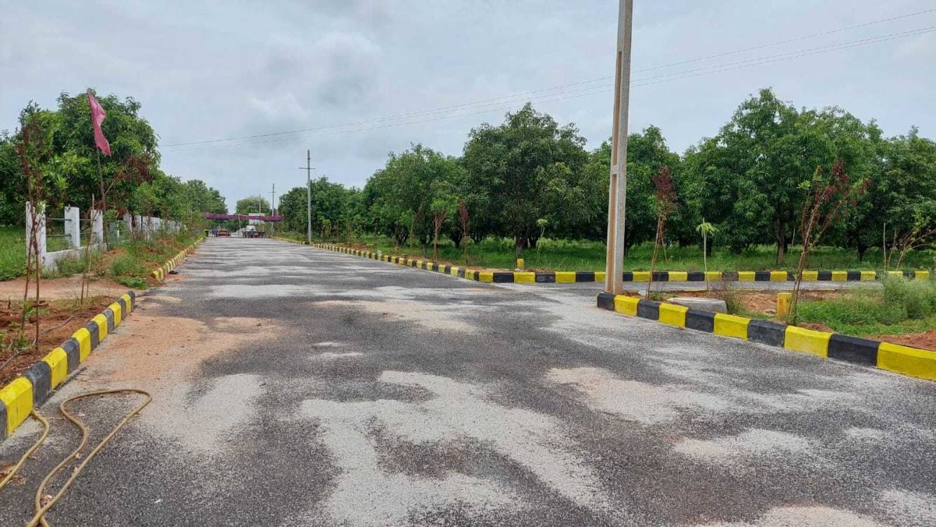  sri yadadri gardens Plot