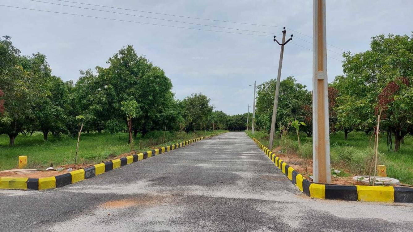  sri yadadri gardens Plot