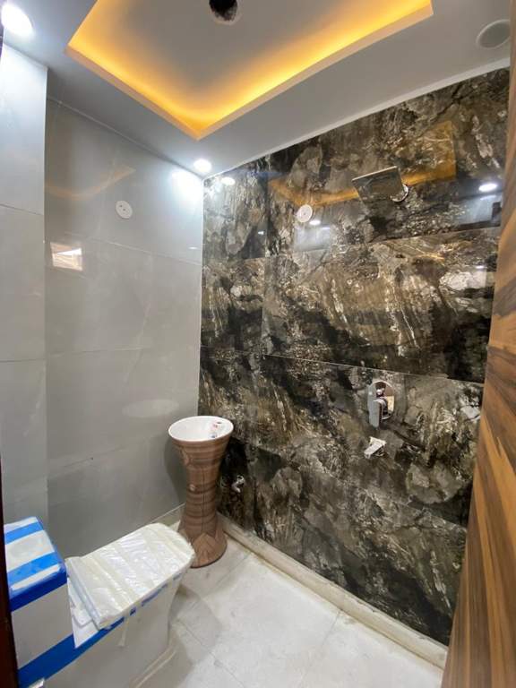 the roman address Bathroom