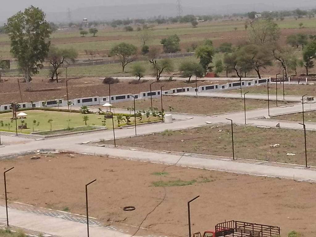  mamta golden valley Plot