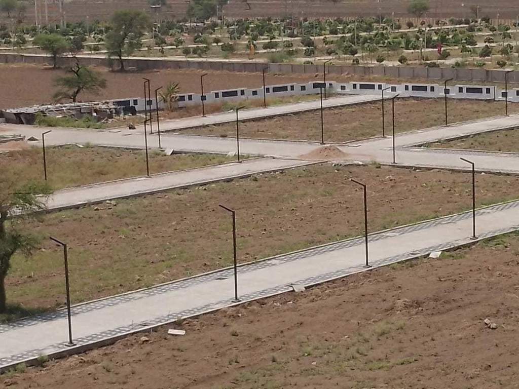  mamta golden valley Plot