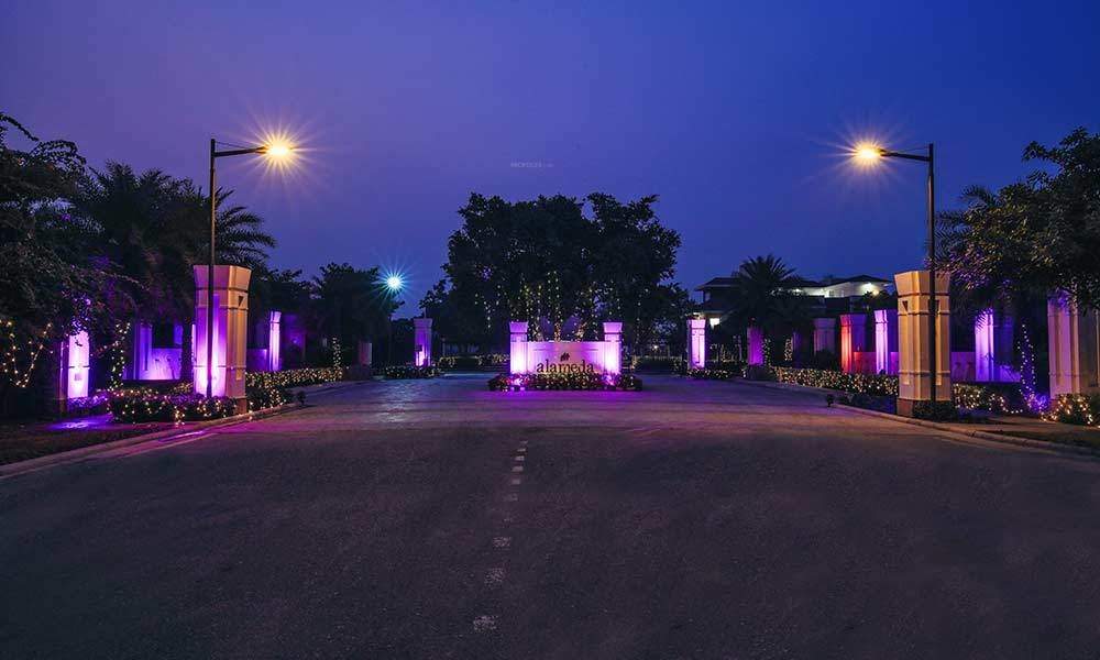 independent floors at dlf alameda Gated Community