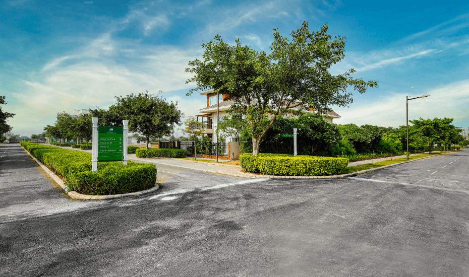 independent floors at dlf alameda Internal Roads