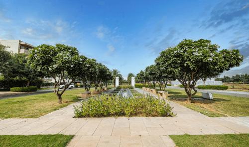  independent-floors-at-dlf-alameda Landscape Garden and Tree Planting