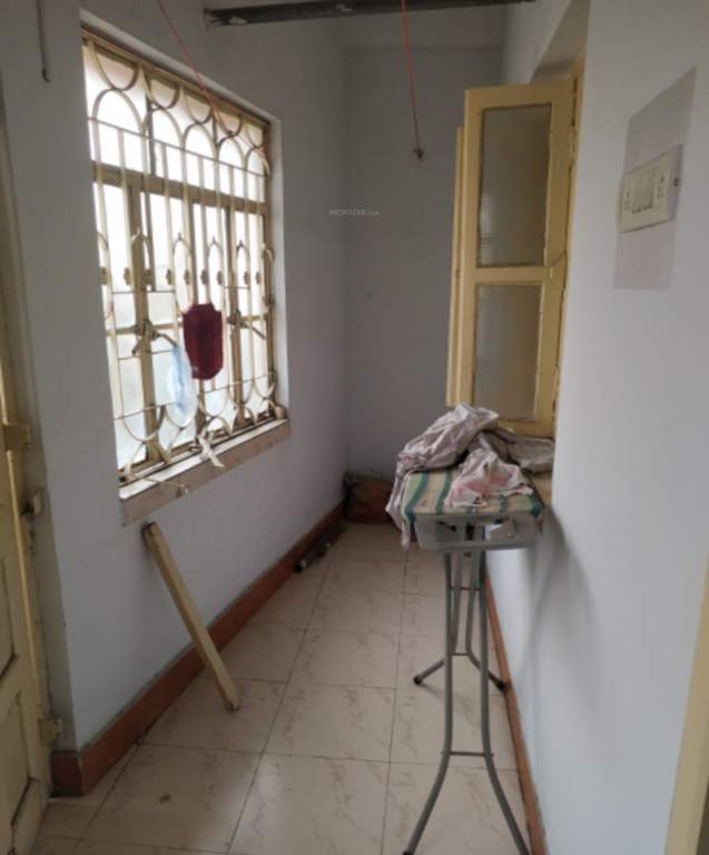  19 n naktal road Living Area