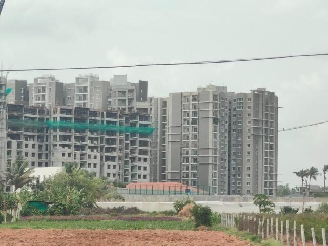 ivory phase 1 at brigade orchards Ivory Construction Status June 25