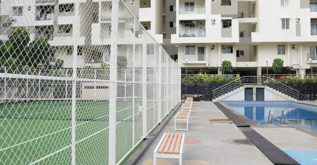  towers Swimming Pool