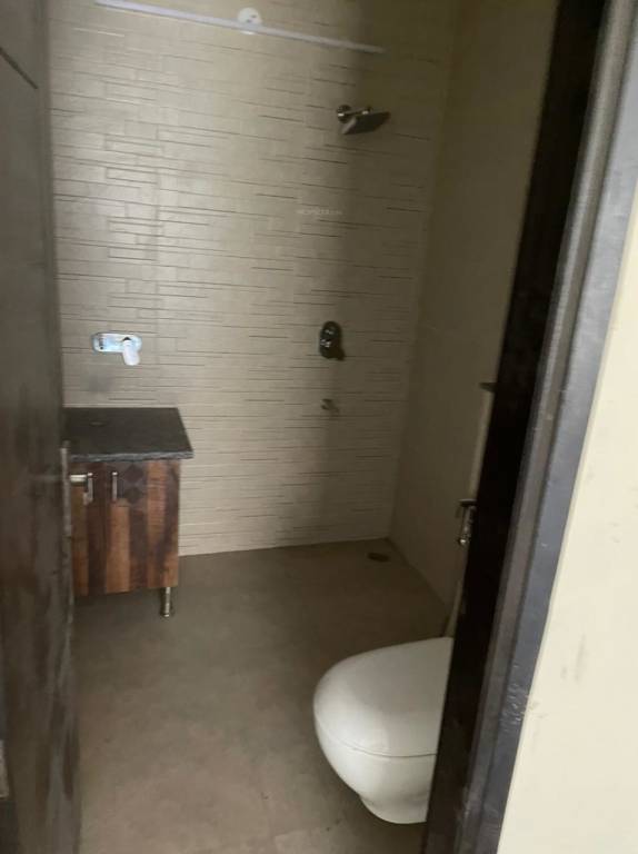  luxury floor 45 Bathroom