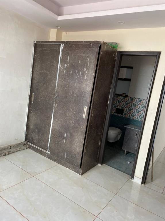  luxury floor 45 Living Area