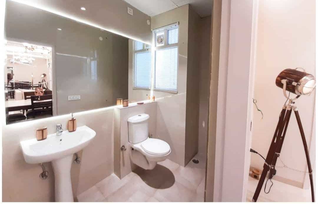 nature city apartment Bathroom