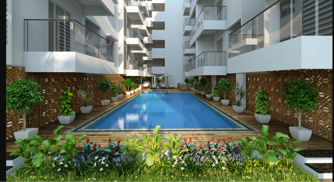  55 east fort Swimming Pool