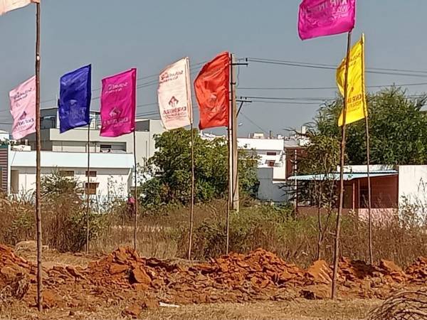  srihari-nivasam Plot