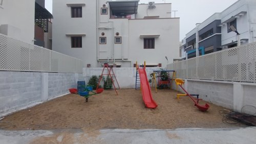  queens-park Children's play area