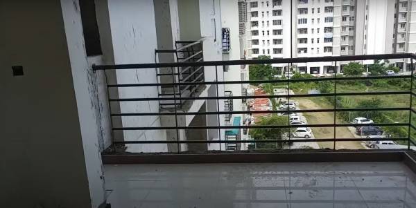  celebrity-medows-block-e Balcony